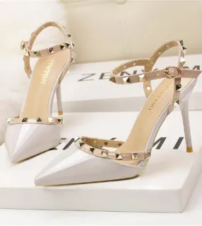 Rivetti trafitti da una parola con scarpe da donna in stile discoteca con décolleté zwm62895 a punta sottile con tacco alto